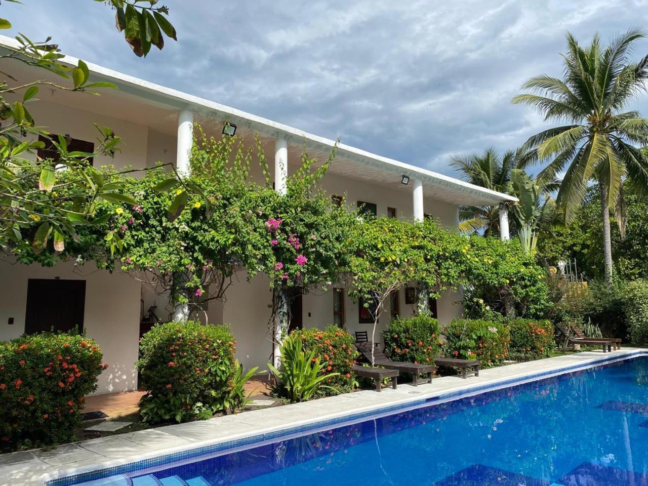 Hotel Atelie Del Mar Monterrico Exteriör bild